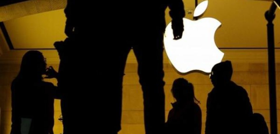 Apple потеряет 10 млрд долларов из-за скандала со старыми iPhone – СМИ